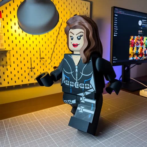 Black Widow Modular Figure
