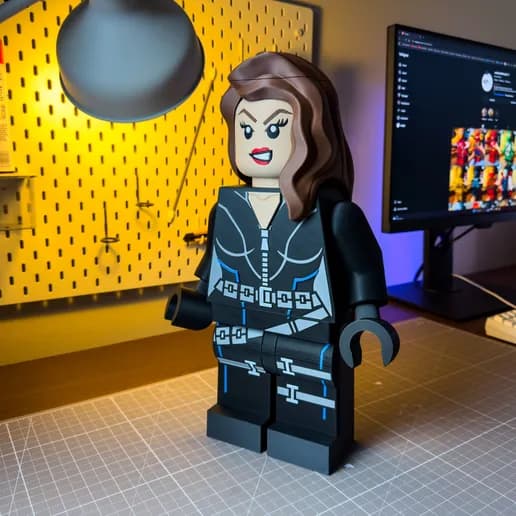 Black Widow Modular Figure