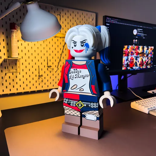 Harley Quinn Modular Figure