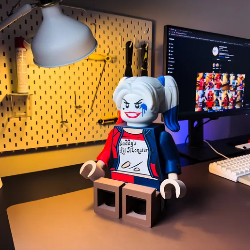 Harley Quinn Modular Figure