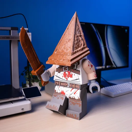 Pyramid Head Modular Figure