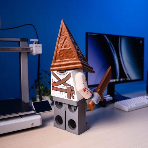 Pyramid Head Modular Figure