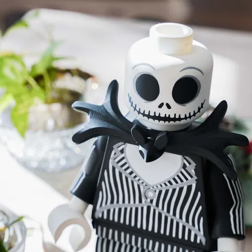 Skellington Giant Minifigure (16") – The Pumpkin King Arrives!