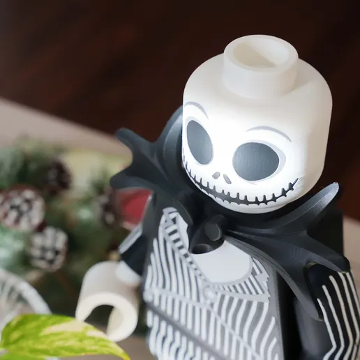 Skellington Giant Minifigure (16") – The Pumpkin King Arrives!