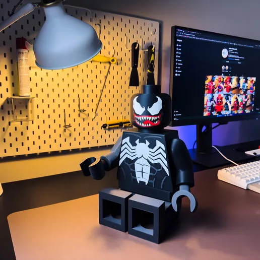 VENOM Modular Figure